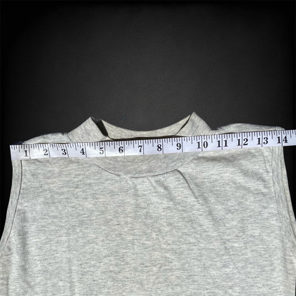 Naturals by Penmans 90s Sleeveless Mock Neck Grey Sleeveless Top - Picture 5 of 6